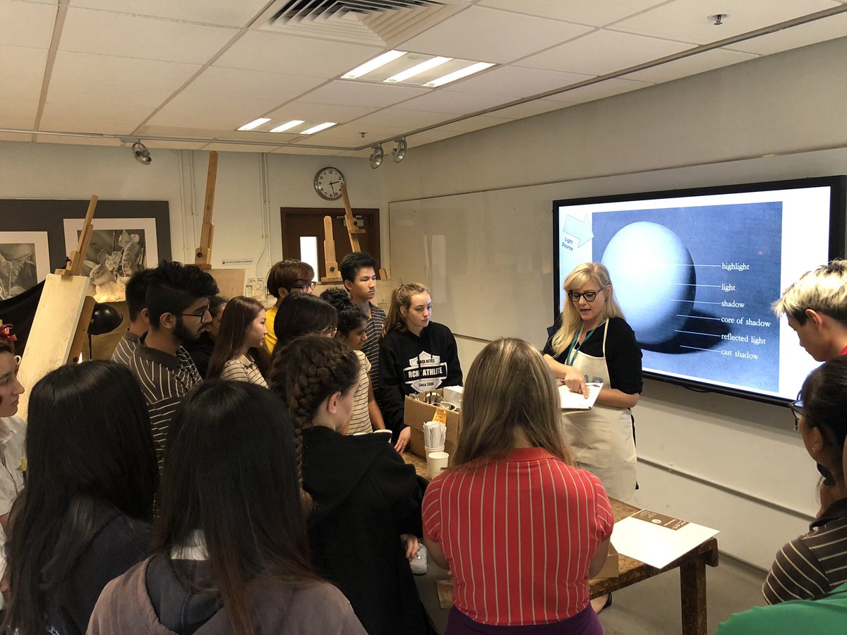 wilmashen's tweet photo. Another fun afternoon with #IBCP prospective students experiencing trial lessons at #SCADHongKong and #HKAPA for musical theatre and arts and design programs. https://t.co/jNj9hFN244