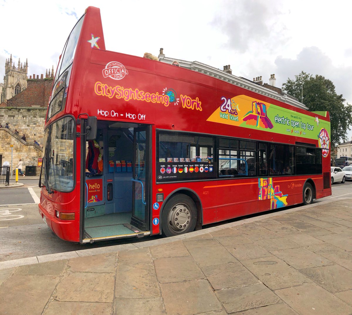 Hey Sightseers, who else has that #FridayFeeling? We certainly do, ride the Friday feeling into the weekend on our open topped buses around our route of historic #York!