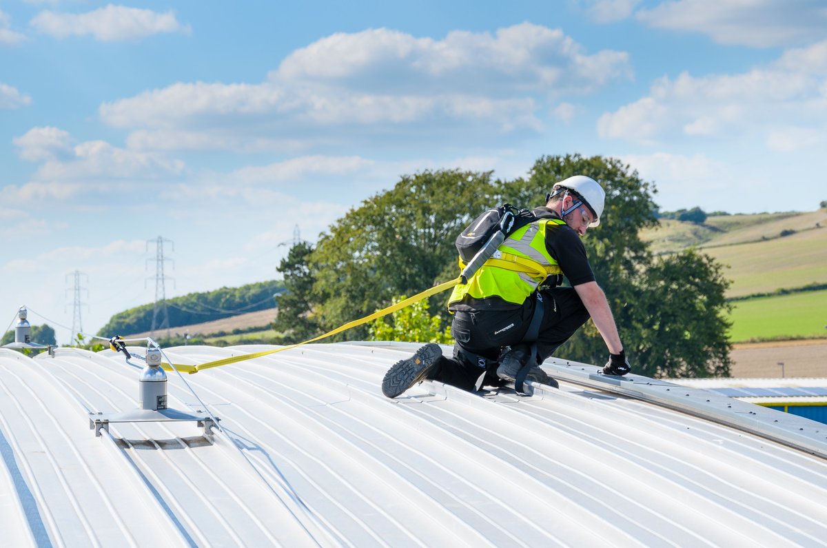 Here at #HCLSafety, we're complete #fallprotection providers. Whatever your needs are, we've got you covered. Get in touch:

🌐 bit.ly/contactHCL
📞 0845 600 0086

#healthandsafety #safetyatheight #workingatheight