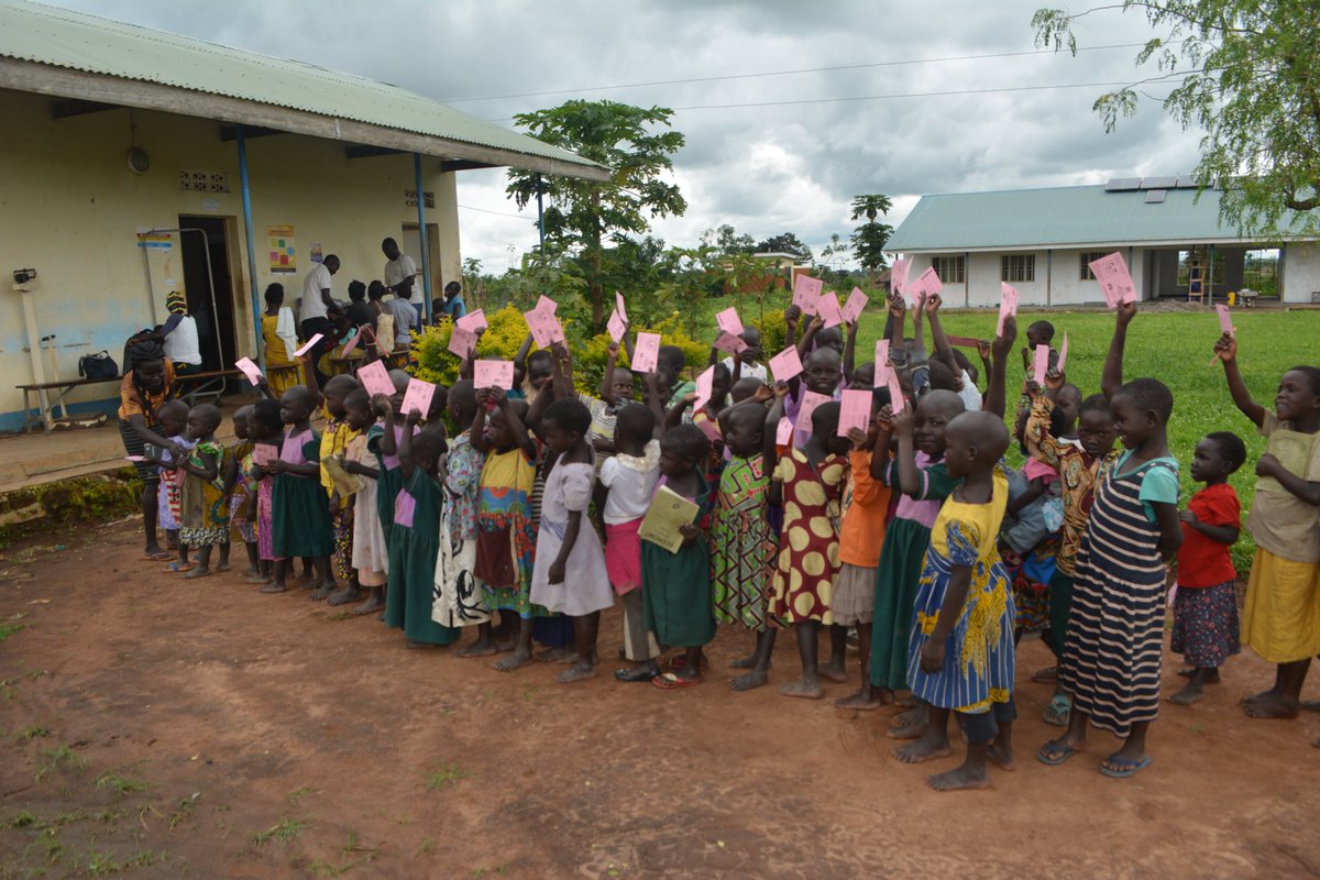 Amref_Uganda's tweet photo. #Getimmunised Measles-Rubella Nationwide immunisaton campaign a huge success. @MOHug @JaneRuth_Aceng @MOHUG communications , health workers, technical support teams and Private sector medical workers who took on social media to explain to the nation great job #teameffortworks https://t.co/xJ5mTMTnFH