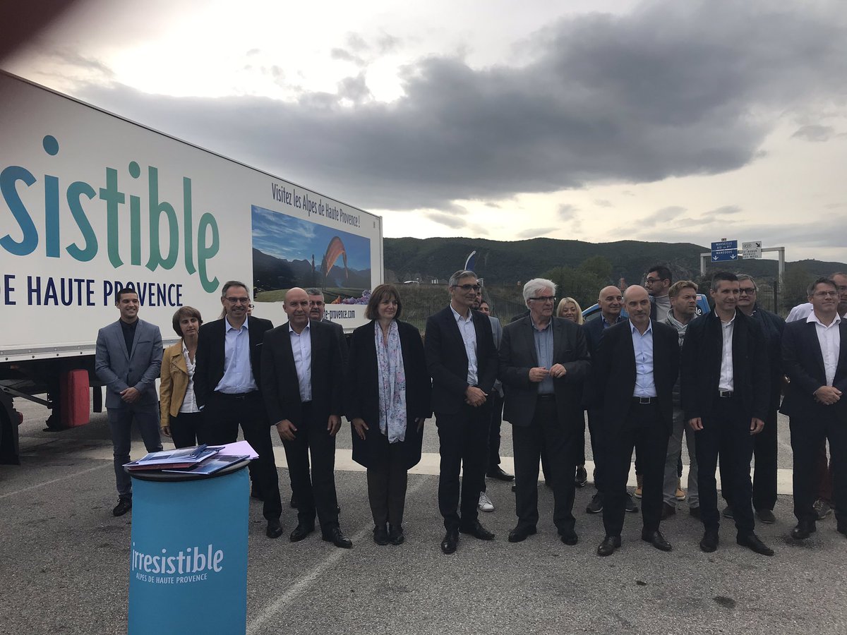 pascal_bowman's tweet photo. Cepac aux cotes de l’ADE04,Conseil Départemental,CCI,UDE et de nombreux entrepreneurs locaux co signataire de la charte d’attractivité des Alpes de Haute Provence.
04 irrésistible qu’on se le dise!
@CE_CEPAC vous être utile! https://t.co/NnKKvcN9E4