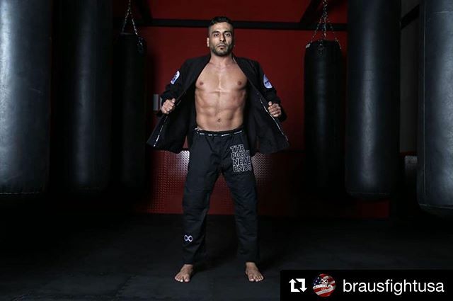 TenmeiOnline's tweet photo. #Repost @brausfightusa
#TheFightNeverEnds 🔥 This sentiment reminding us to never give up and forever keep striving and thriving both on the mats and beyond 🧡 @alturifbjj 🇸🇦 ♾
https://t.co/DvPHPNfUje
. . .
#BRAUS #LivingJiuJitsu #BrausFight #TheFi… https://t.co/lccmVwIYRb https://t.co/zqodkVlM69