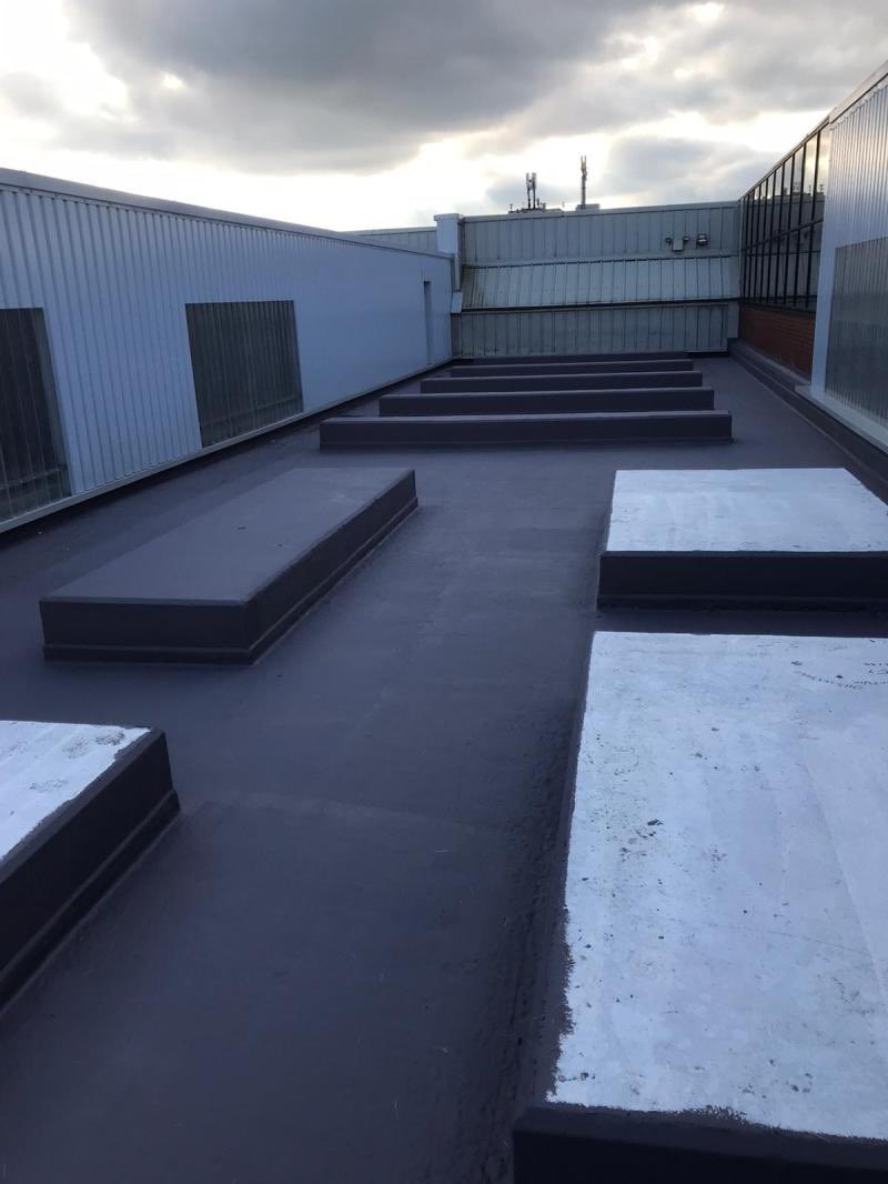 LRLRoofing's tweet photo. A nice early morning work in progress picture from one of our live sites sent by the @PolyroofLtd team.
It’s very satisfying to see projects take shape.
#LRL #LRLroofingsolutions #constructionuk #flatroofinguk https://t.co/JSiFEqypsH