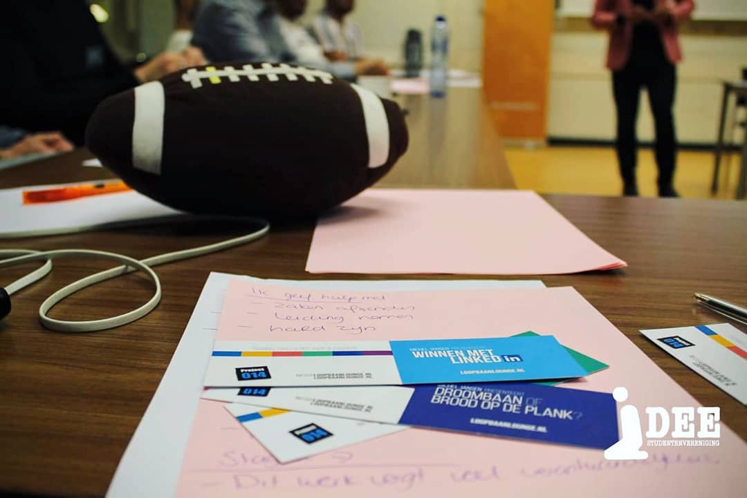 LoopbaanLounge's tweet image. "De ware ontdekkingsreis is geen speurtocht naar nieuwe landschappen, maar het waarnemen met nieuwe ogen."

🔎 Workshop 'Ontdek je talent'
🗣 Michel Jansen (@MichelVan014)
📍 Vrije Universiteit Amsterdam
📸 SV Idee