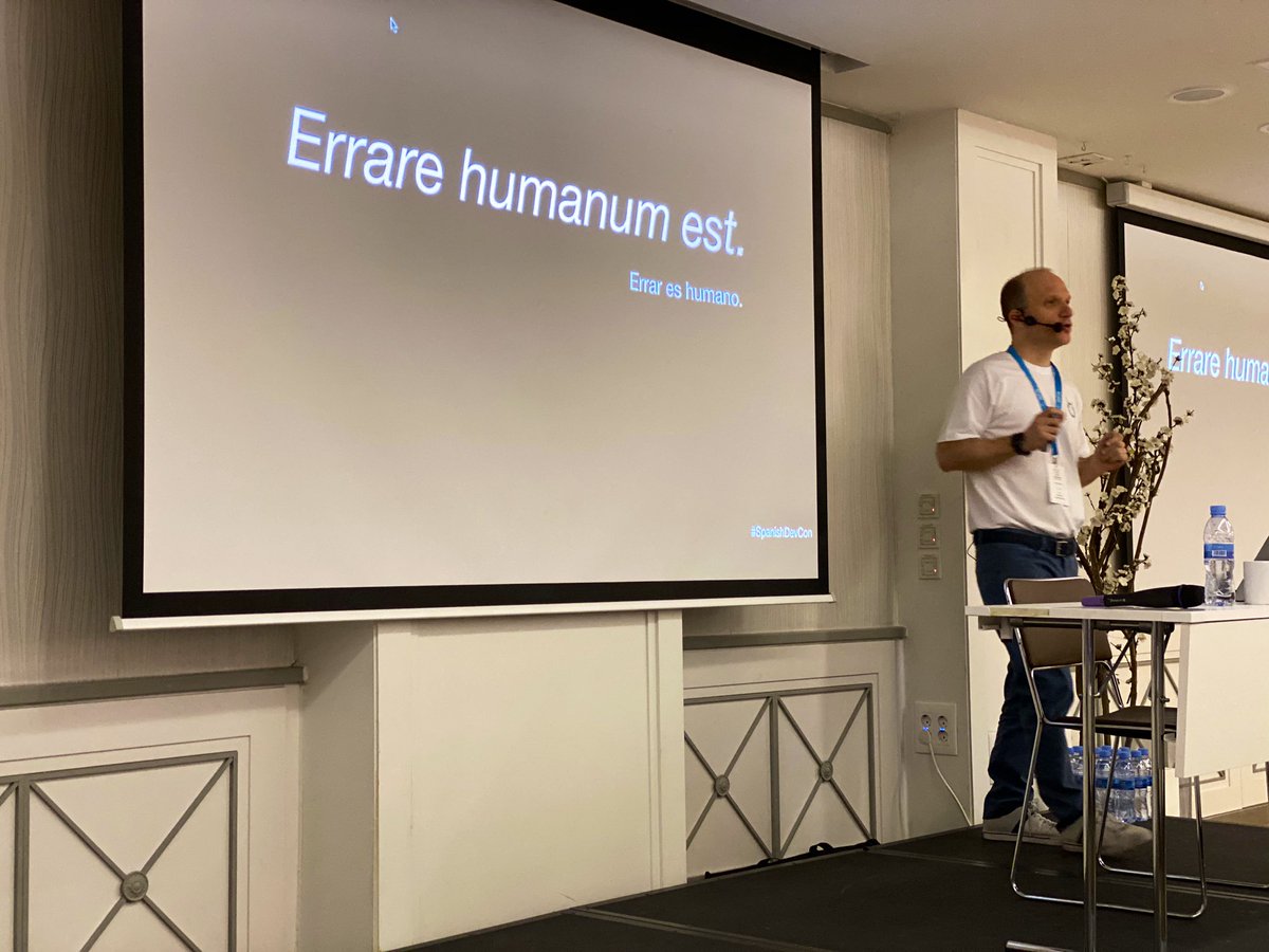 SpanishDevCon's tweet image. Seguimos... @soyjavidura nos habla de la gestión de errores en FileMaker. Nadie es perfecto
#SpanishDevCon #Claris