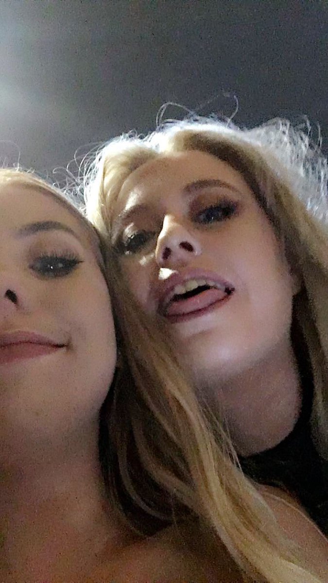 GHenchliffe's tweet photo. @derrie_eves Happy Birthday boo, have an amazing day love you always ❤️ https://t.co/PPDuDzTshf