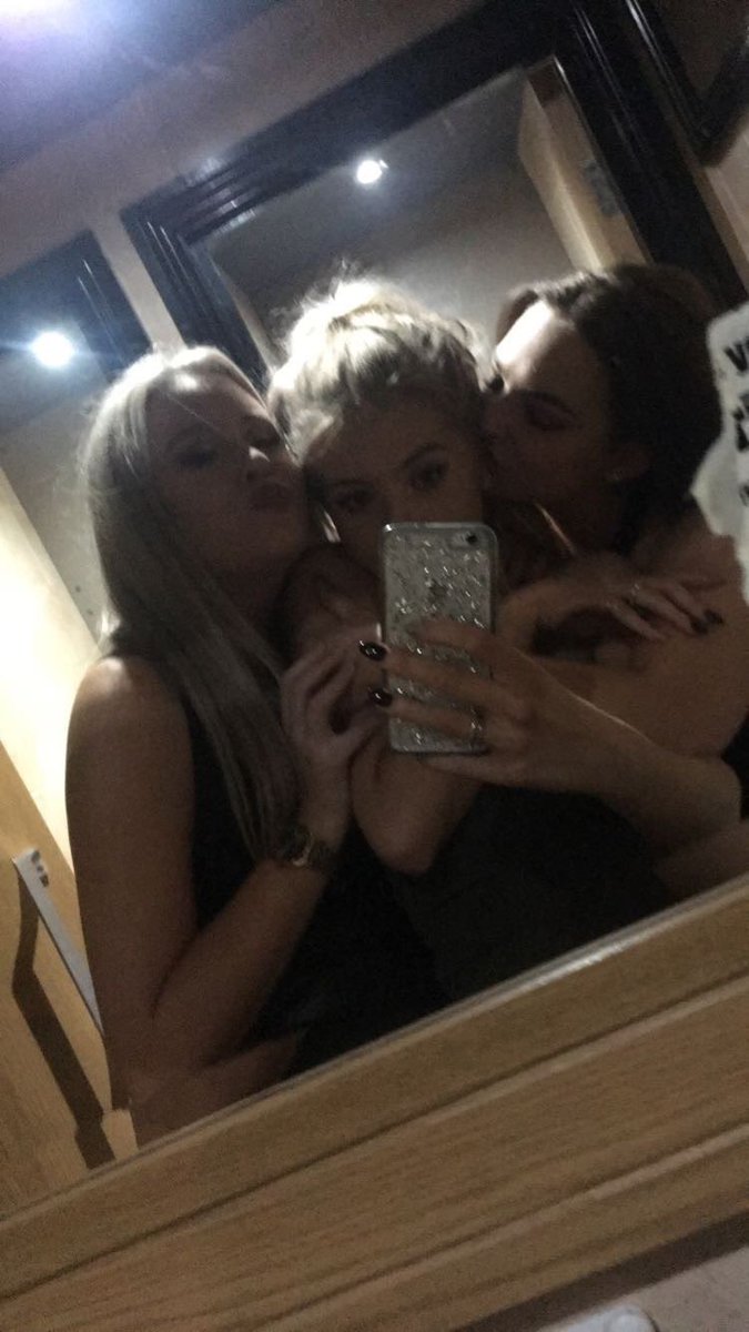 GHenchliffe's tweet photo. @derrie_eves Happy Birthday boo, have an amazing day love you always ❤️ https://t.co/PPDuDzTshf
