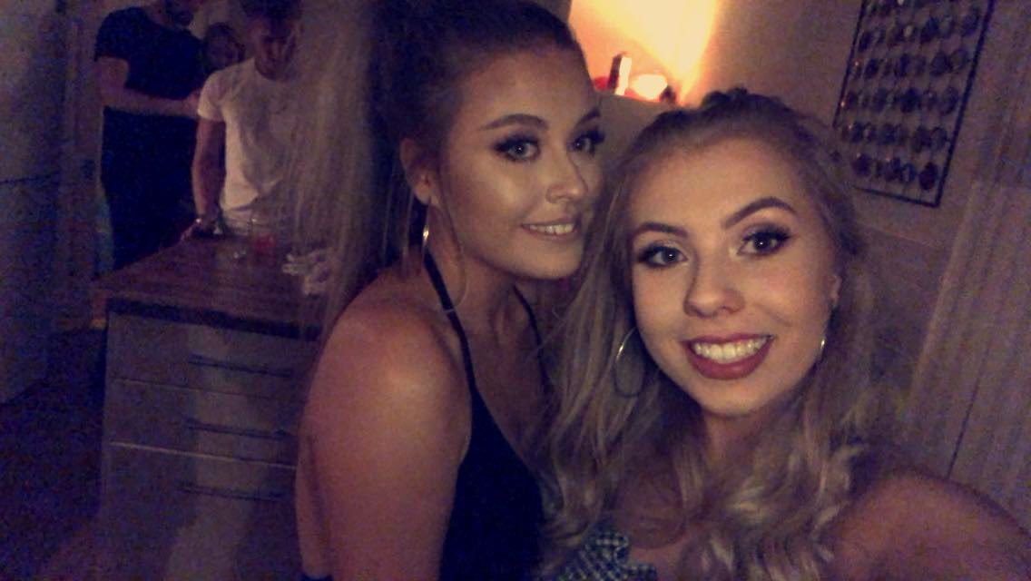 GHenchliffe's tweet photo. @derrie_eves Happy Birthday boo, have an amazing day love you always ❤️ https://t.co/PPDuDzTshf