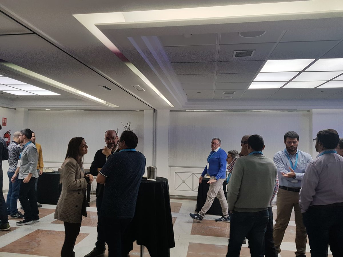 Bitwokers's tweet image. ¡Pero en la #Spanishdevcon hay tiempo para todo! Y es que nuestros #Bitwokers están disfrutando las charlas conociendo a otros #desarrolladores 👩‍💻👨‍💻.

#Claris #WorkplaceInnovationPlatform #FileMaker #SpanisDevcon #Madrid #Bitwok #MarketPlace #Innovación #Desarrolladores