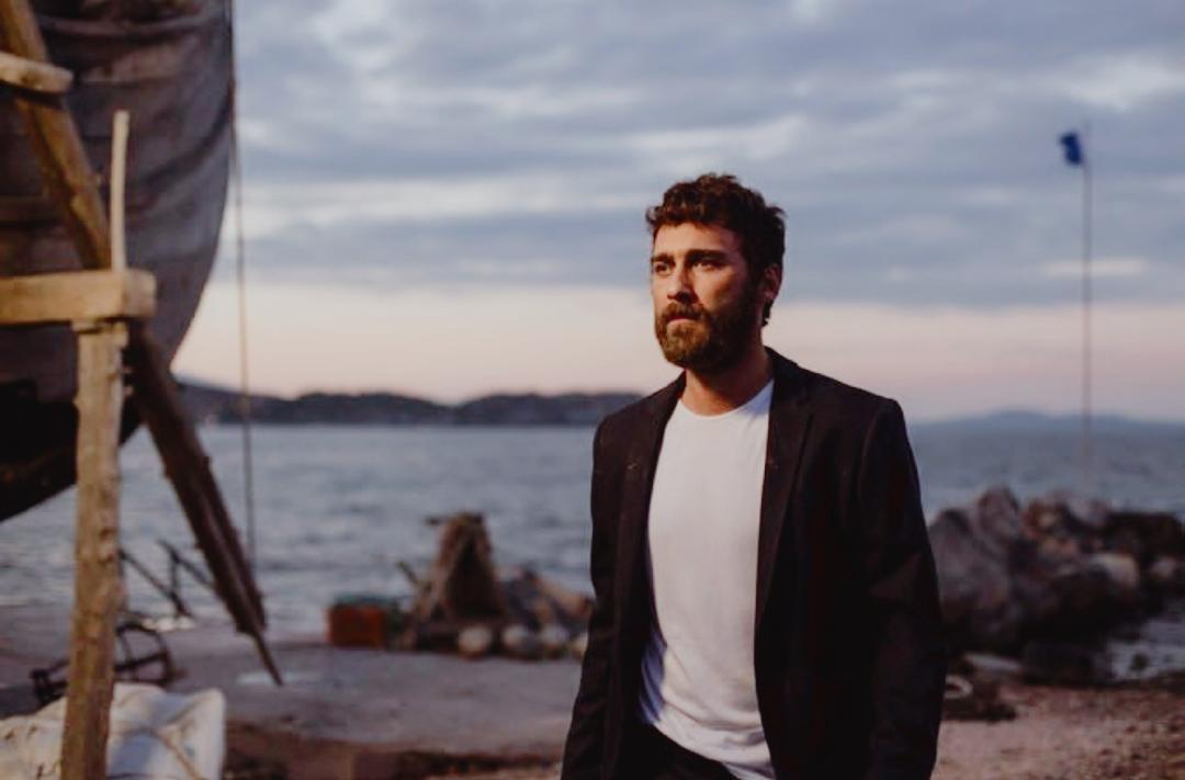 бурак челик севда эргинджи. бугра гюльсой севда эргинджи. севда эргинджи любимое прошлое. севда эргинджи 2019. севда эргинджи любимое прошлое.