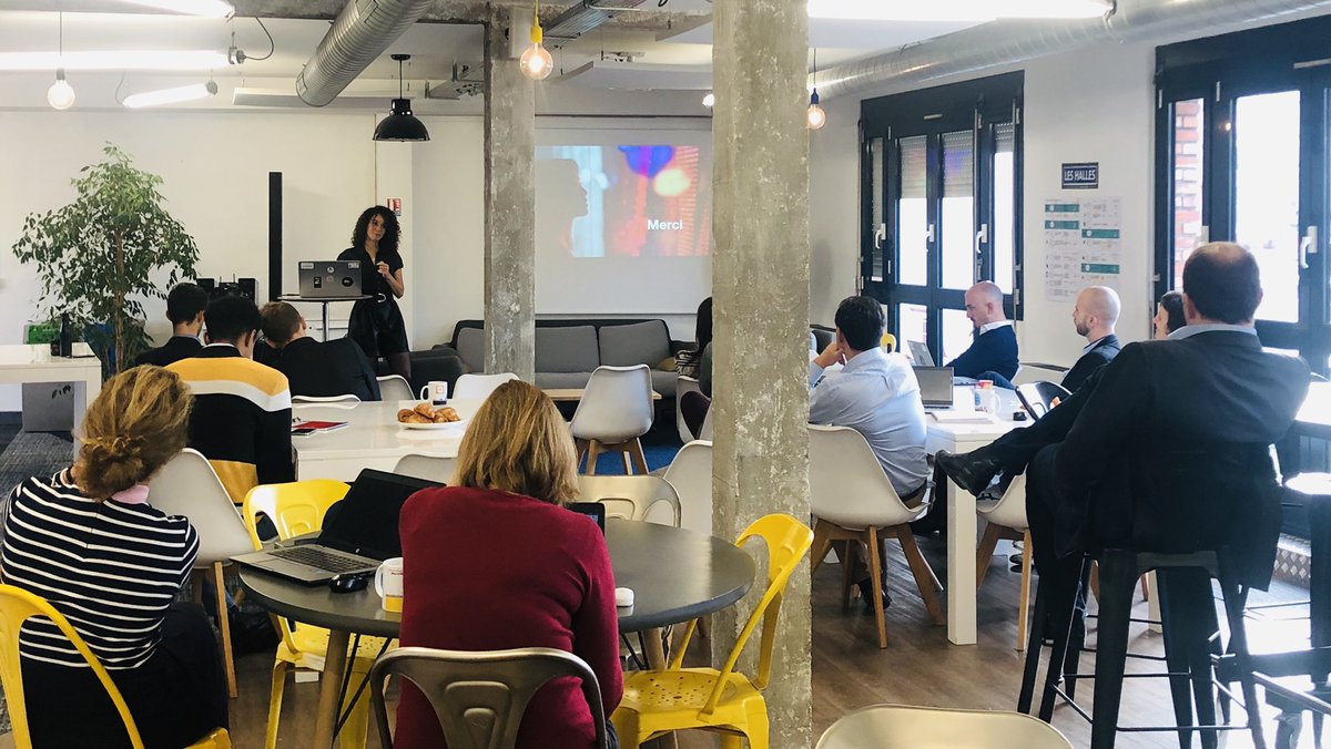 Orange_Csltg's tweet photo. [#FridayPitch 🥐☕️] Merci à @preciliafbl, responsable #marketing et #innovation d’OCB d’avoir présenté l’offre d’accélération de #startup : @Orange Cloud Starter 🚀 https://t.co/kH7AqsaQdv