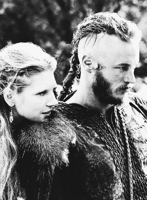 ㅤ

                  𝗒𝗈𝗎'𝗋𝖾 𝗅𝗈𝗌𝗍 𝖺𝗍 𝗌𝖾𝖺
                 𝗍𝗁𝖾𝗇 𝗂'𝗅𝗅 𝖼𝗈𝗆𝗆𝖺𝗇𝖽
                       𝗒𝗈𝗎𝗋 𝖻𝗈𝖺𝗍
                     𝗍𝗈 𝗆𝖾 𝖺𝗀𝖺𝗂𝗇.

ㅤ