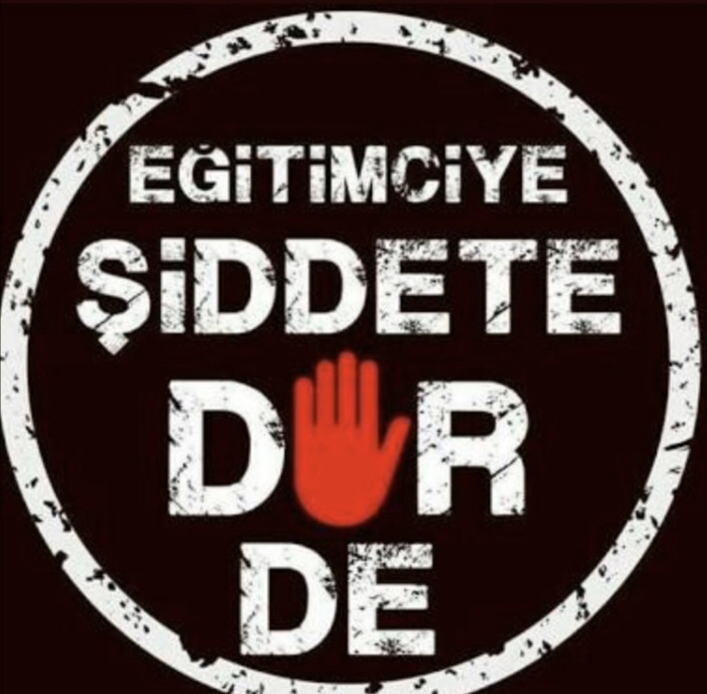 #öğretmeneşiddet
Öğretmenler el üstünde baş üstünde  tutulması gerekirken , malesef ayaklar altında eziliyor.