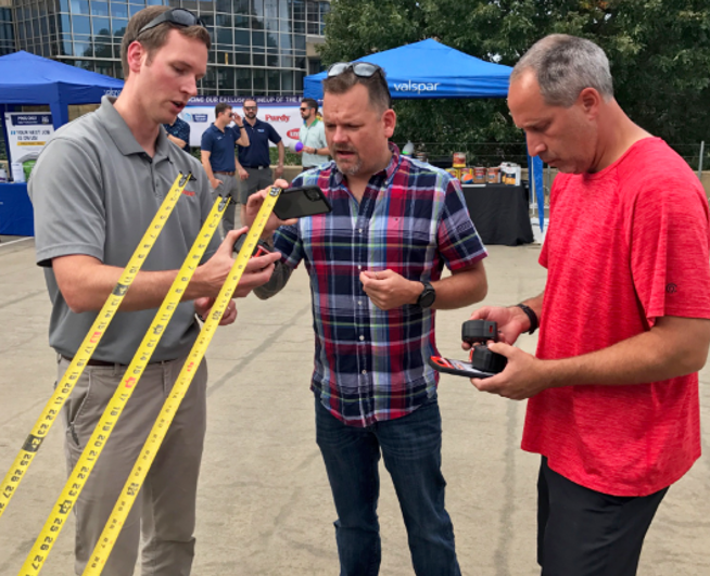 ApexToolGroup's tweet photo. Great time at @lowes #ProDay with #construction trades, employees and tool bloggers to demo our new #CrescentLufkin #Shockforce tapes! Dan and Eric from @Toolsinaction stopped to chat with ATG's Kevin Fitzpatrick - thanks for checking us out! #trustedbythetrades #IAmATG #tiacrew https://t.co/KeWc8ArcDo