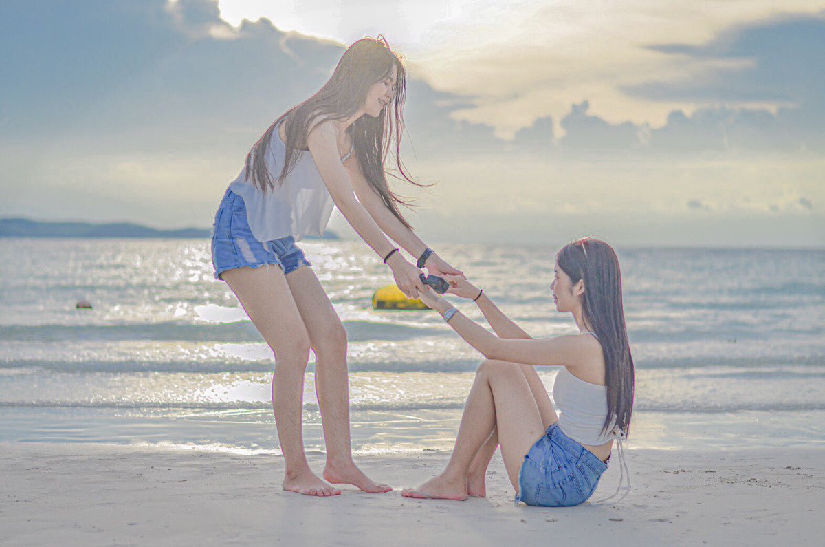 Atampp's tweet photo. ชอบทั้งทะเลและภูเขา เวลาที่เราอยู่ด้วยกัน https://t.co/MEuXRkbl9B