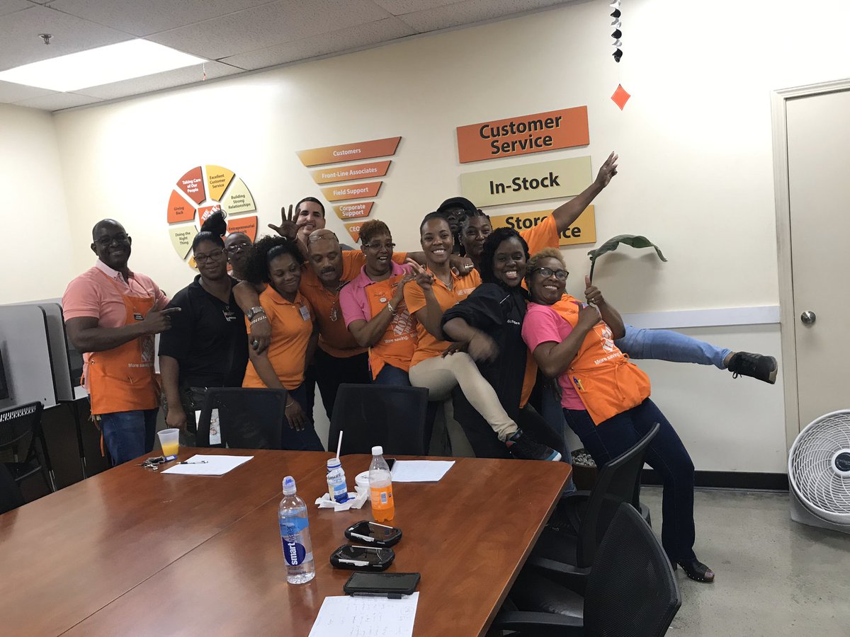 Destin Thompson tweet media