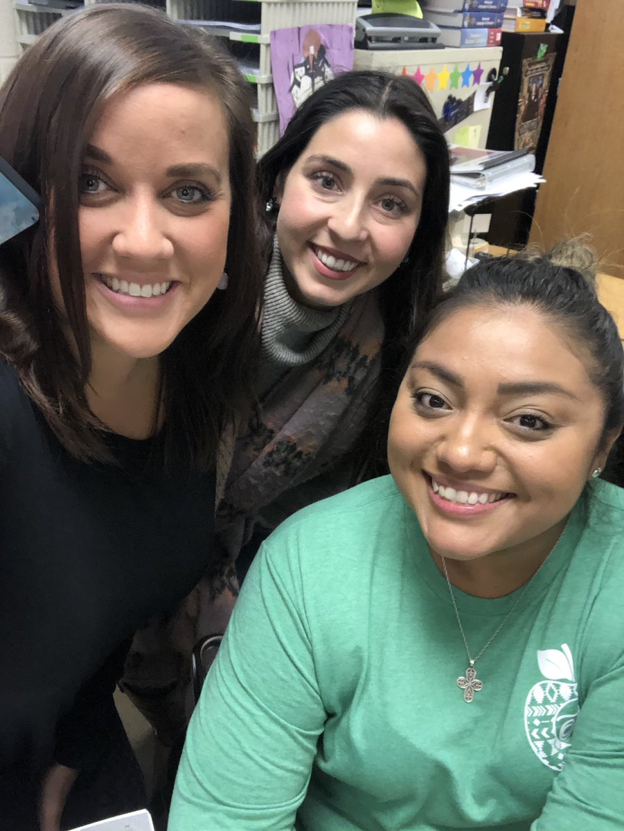 MMay4th's tweet photo. We love PD today! 4th grade unit planning party! @ElementaryMJ @LakeWorthISD @sarahwaller81 #unitsofstudy @Miss_Finie @SrtaHolguinLW4 https://t.co/0wkXTaTnyr
