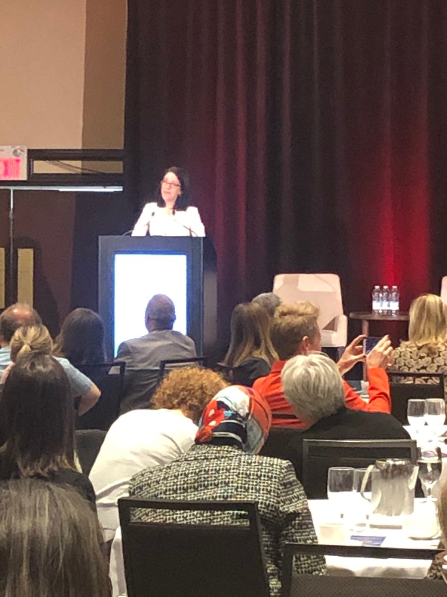 FNCSF's tweet photo. Ouverture de 29e congrès annuel de la #FNCSF2019 et allocution de l'honorable Sonia LeBel, ministre responsable des Relations canadiennes et de la #Francophonie canadienne pour le gouvernement du Québec https://t.co/8BpsxrVVLM