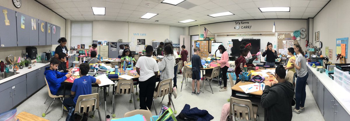 psharon5's tweet photo. @CFISDScience @CopelandCFISD #CFISDScienceDayofDesign We ❤️ making chairs for our clients!!! https://t.co/KInoeKNey7