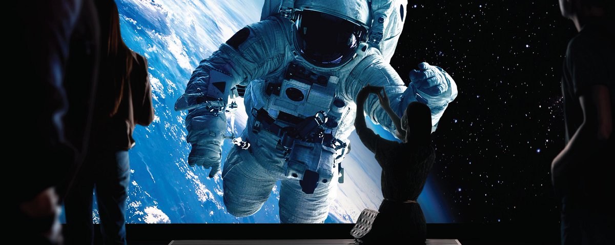 See the The Wall from Samsung at 4K Forum 2019 in Detroit: Modular, bezel-less MicroLED display featuring MicroLED technology, with pure black, true color and epic clarity. VIDEO: blog.werigi.com/samsung-the-wa…
