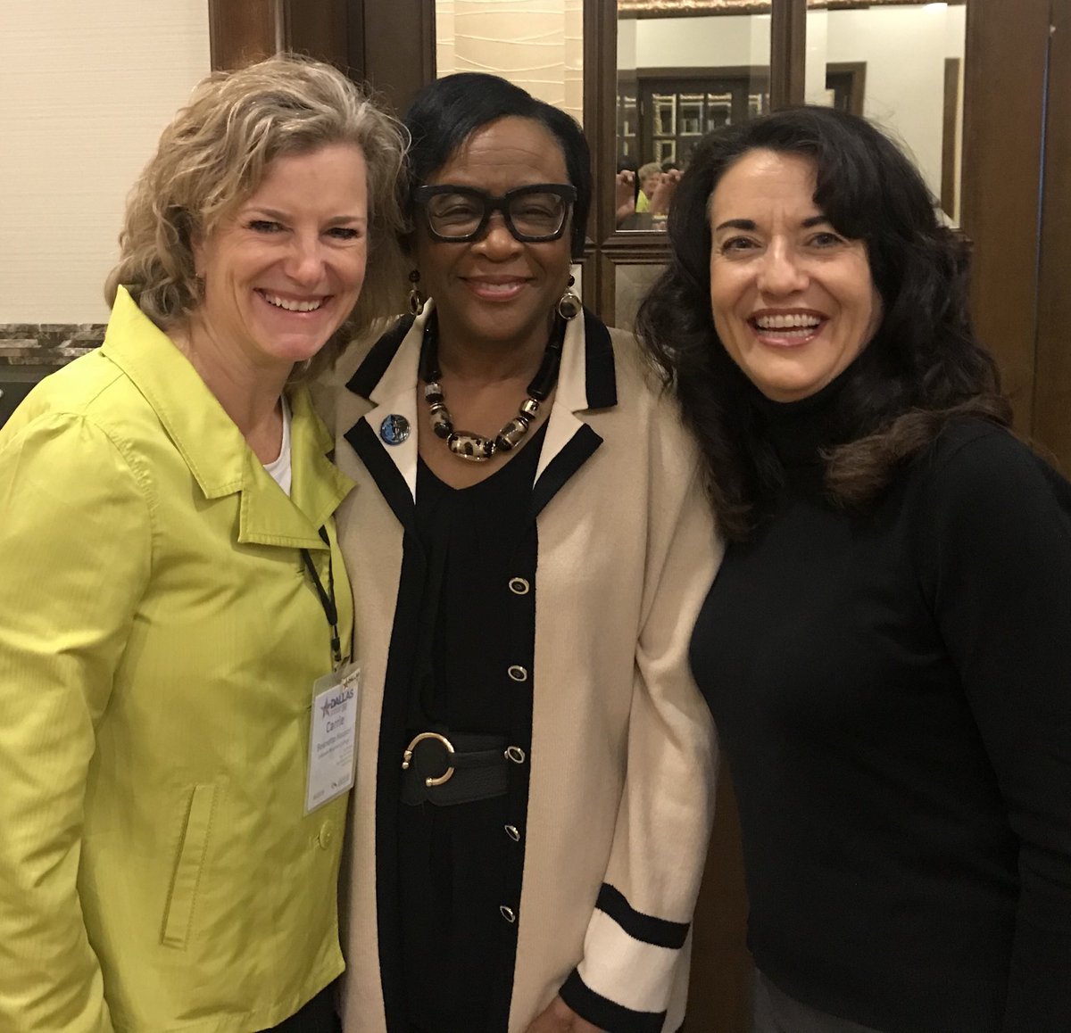 CarrieBHauser's tweet photo. Remarkable leader @cyntmarshall @dallasmavs CEO spends time with @DenLeadership @DenChamber #LEX19 #Dallas https://t.co/vyzidzVErr
