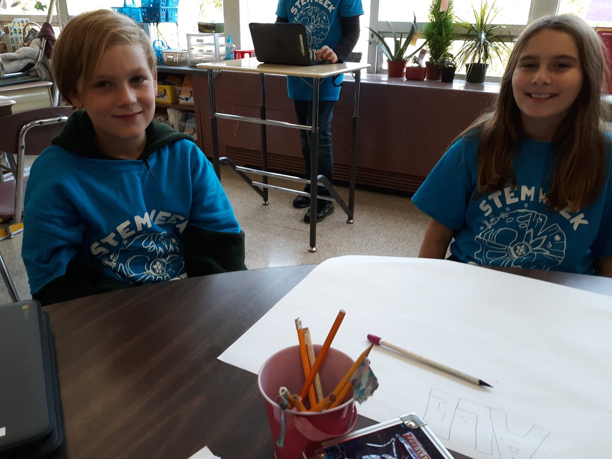 MsBray214's tweet image. We are working on our PSAs! We can&apos;t wait to see everyone at the Showcase today! #MassStemWeek #5thGrade #WhitcombStemWeek #SonicSky @MPSPanthers