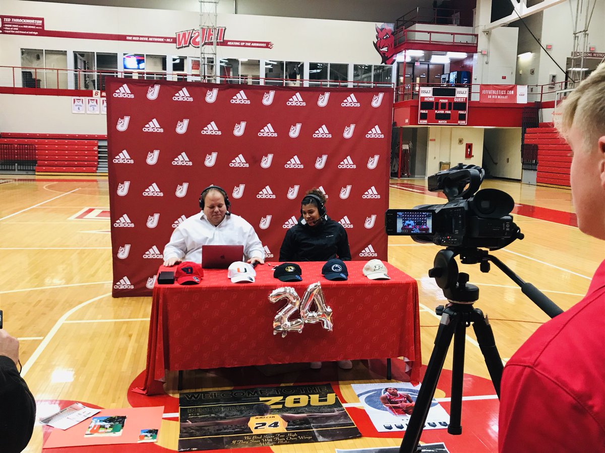 JHSRedDevils's tweet image. Nan Garcia will announce her college choice LIVE in just a few minutes. #ExcitementBuilding #1JeffHigh #WeAreGCCS ⁦@GCCSchools⁩ ⁦@newstribscores⁩