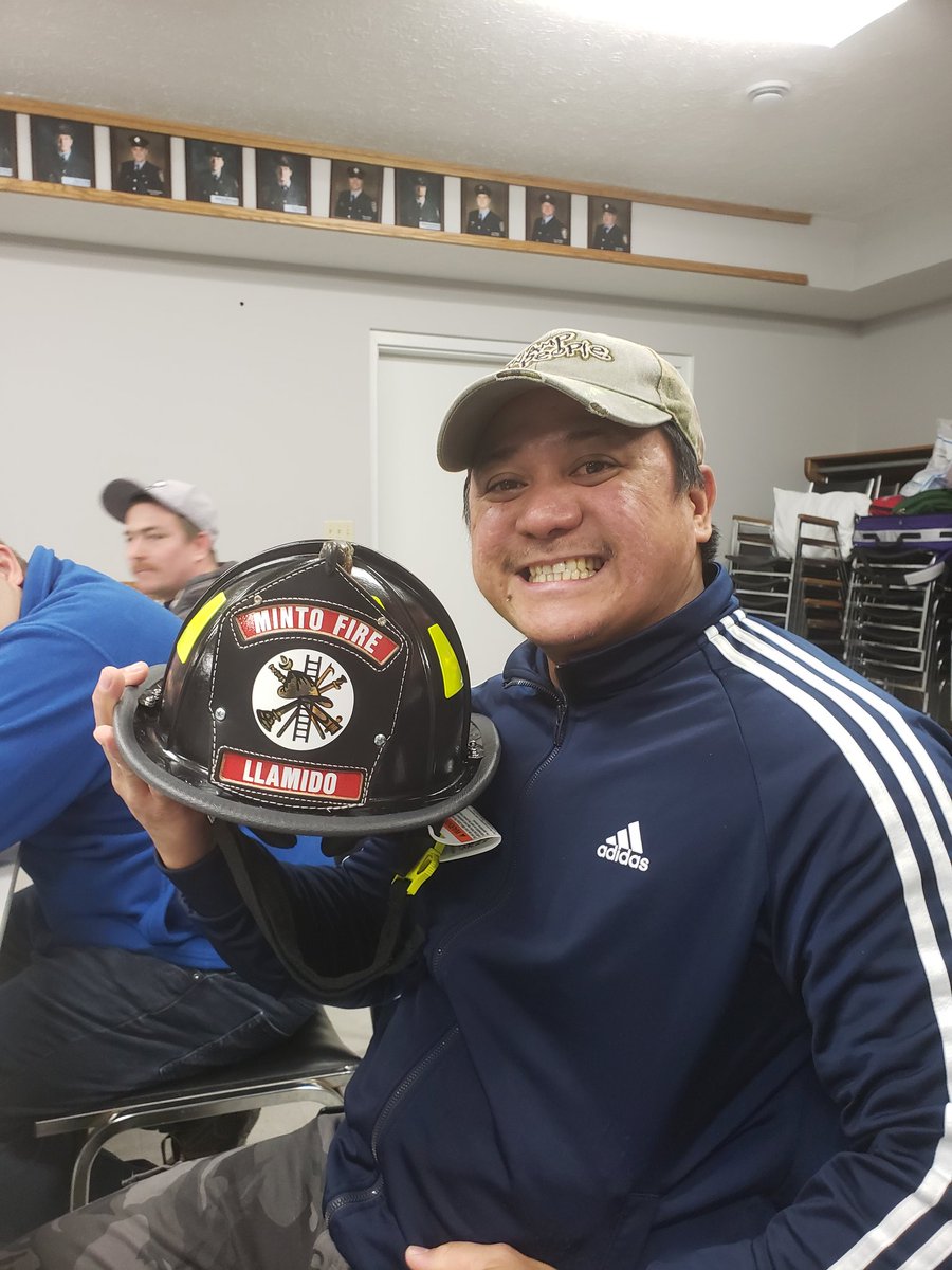 mintofirefit's tweet photo. Congrats Maui on the black hat. https://t.co/0945tM9qFD