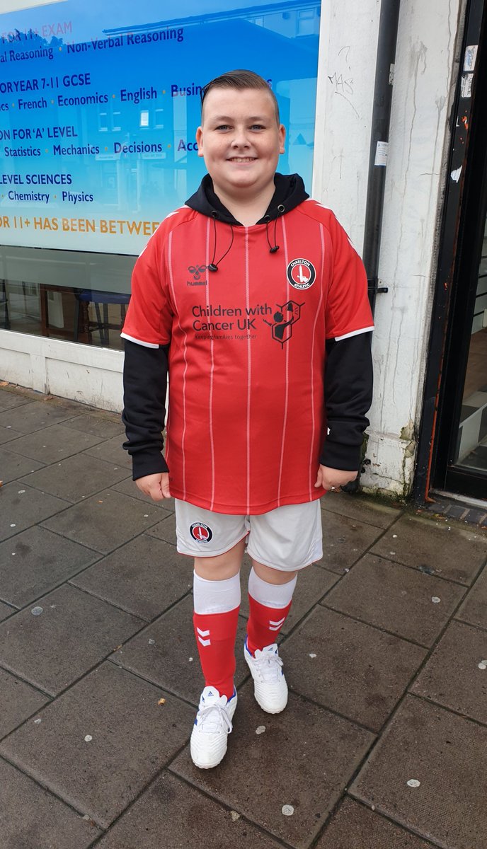 abbspowell17's tweet photo. This one is off for a Young Reds training session at Sparrows Lane #youngreds #cafc #sparrowslane https://t.co/Cpq7fK3cGW