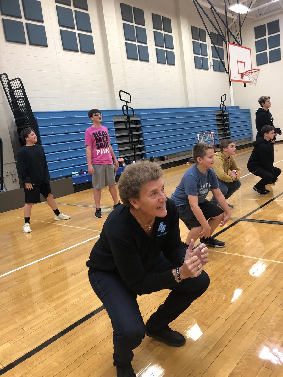 schollaert_8's tweet photo. #FitnessFriday with team Condors here @SV_RGMS. Gotta love life here @Seneca_Valley! #wearemore #lifeinthemiddle https://t.co/gCs6xOIzdD