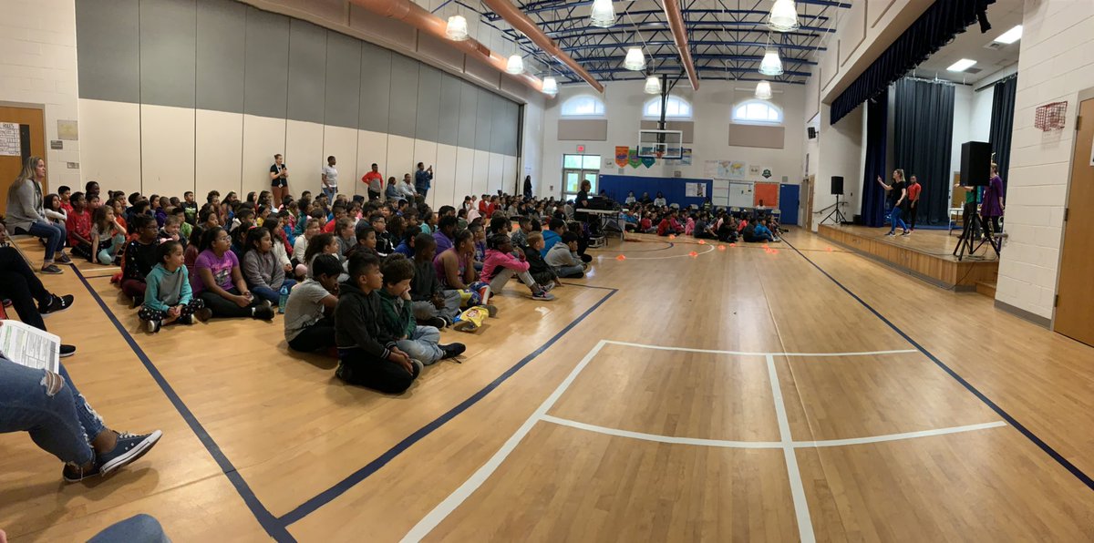 Grades 3-5 enjoying <a href="/stemthemusical/">STEM: the Musical</a>