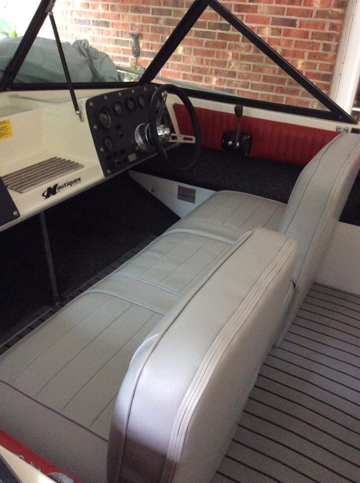 CandSMarine's tweet photo. This oldie but goodie got a new outfit recently! The new skins for this 1977 Southwind were delivered and installed and they look great! #FlashbackFriday to #FreshAndNewFriday #Nautique #CorrectCraft https://t.co/K22LD8upjA