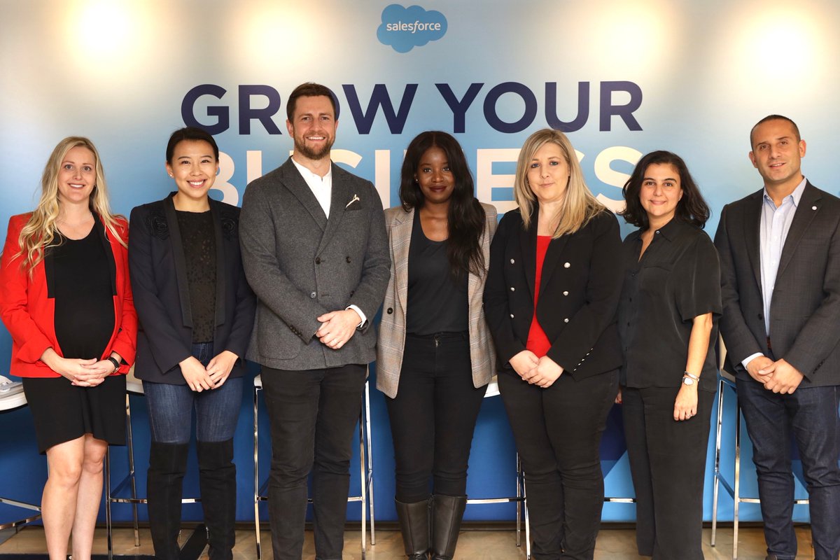 SalesforceCA's tweet photo. Last night would not have been possible without our inspiring panel of experts; @DAVIDsTEA, @ecobee & @StartUpCanada founder @VLennox. Thank you for sharing your advice and insights with us this #SMBWeek! #GrowYourBusinessCA https://t.co/n45ty0GzkC