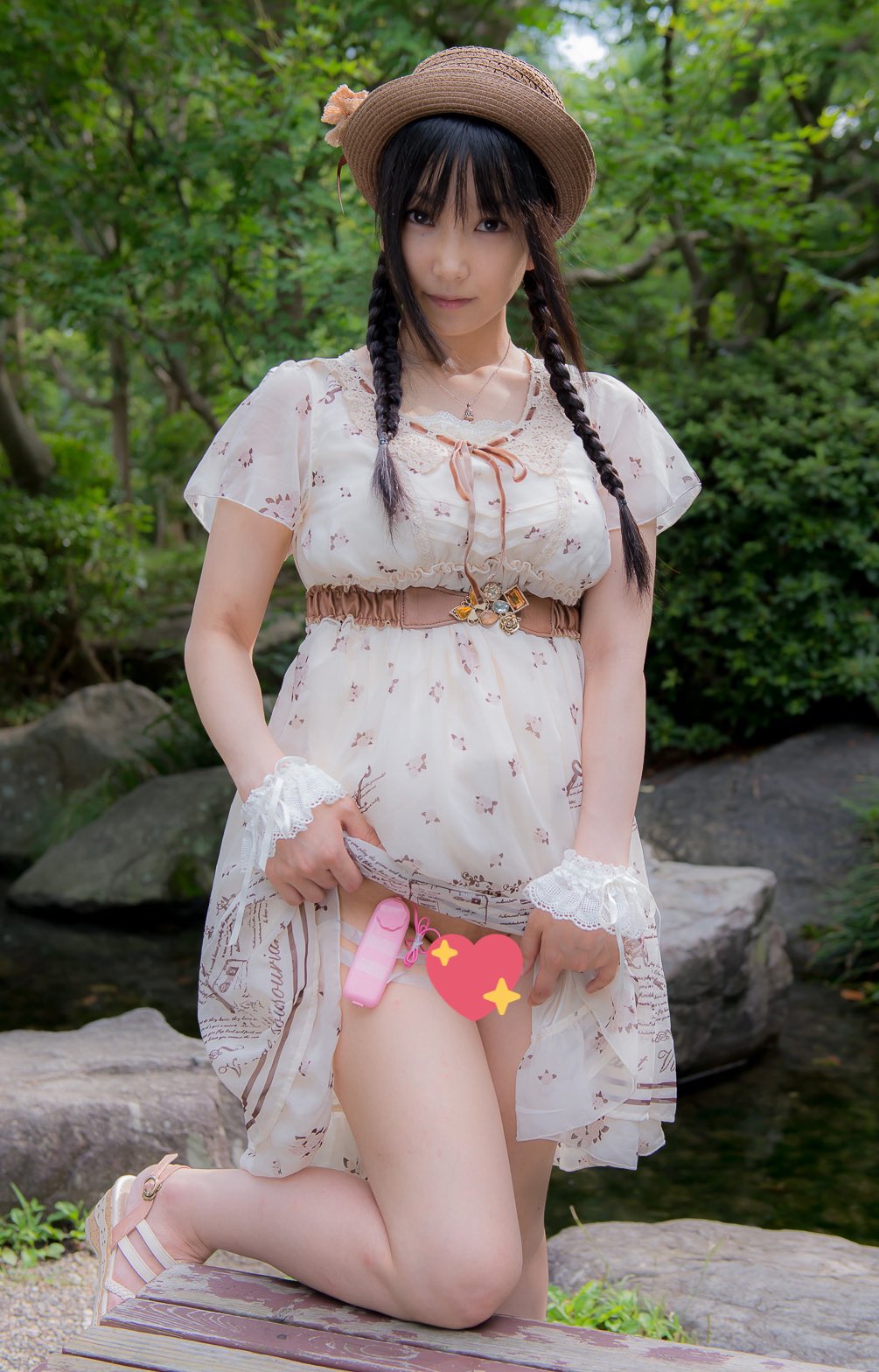 レンフリード　私服 ピンクローター以外でもっと可愛いローターなんかないですかね？(◜▿‾ ≡‾▿◝) おそと私服  白ふわワンピ露出inピンクローター③ - lenfried Houseの投稿｜ファンティア[Fantia]  https://t.co/oSFbppuQcN #fantia #ファンティア https://t.co ...