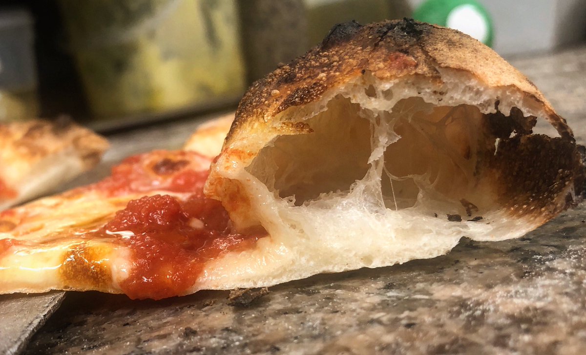 SalernoOundle's tweet photo. 72 hours proofing was worth the wait! 🍕🤤
.
.
.
.
#salernosoundle #oundle #northampton #peterborough #thrapston #italianresturant #familyrestaurant #le5stagioni #mulinocaputo #00flour #pizzanapoletana #pizzamargherita #pizzacrust https://t.co/pafQFJwHN1