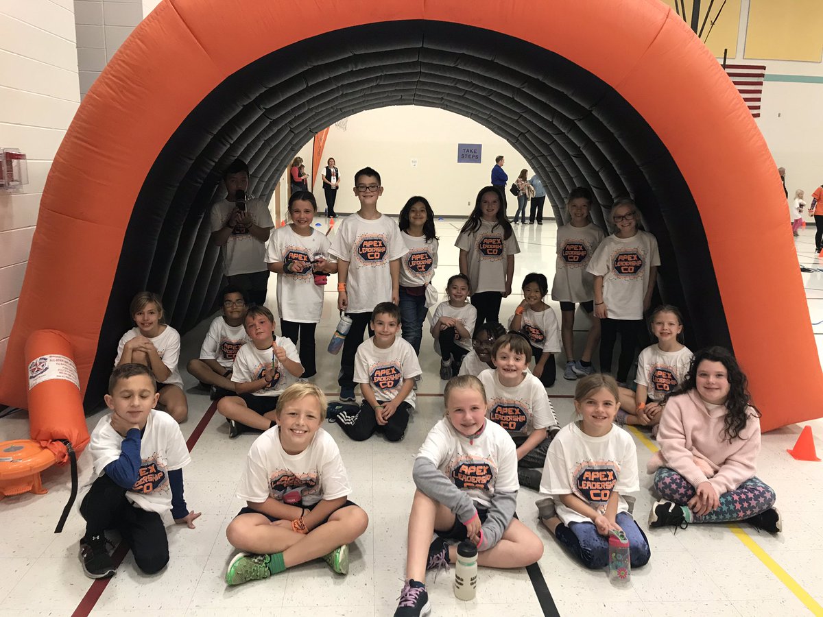Mrs_StGeorge's tweet photo. A successful APEX Fun Run!!! #LMEMagic #MontiMagic https://t.co/jK2iSZIbfv