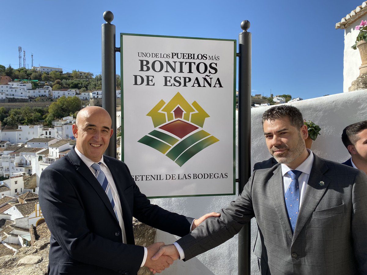 Hoy celebramos el acto de proclamación de Setenil de las Bodegas (Cádiz) como uno de Los Pueblos más Bonitos de España, bienvenidos a esta gran familia!!!