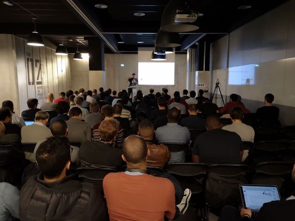🎇 Retour en images de notre dernier meetup 🎇 Merci encore à l'équipe Leboncoin (@leboncoinEng) de vous avoir accueilli et à nos speakers du soir Quentin Ambard (<a href="/qAmbard/">Quentin</a>), Alexandre Duval (@kannarFr) et Jonathan Winandy (<a href="/ahoy_jon/">ahoy-jon - agile Scalature</a>). Présentation sur ow.ly/DE0U50wTH4f
