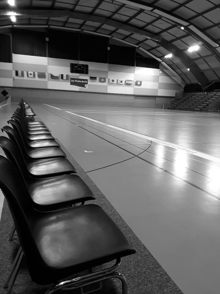 Les terrains sont tracés, 
les bancs attendent les joueurs, 
et les gradins le public !

#LaDalleAngevine #SportAngers #Anjou #WeAreKinball