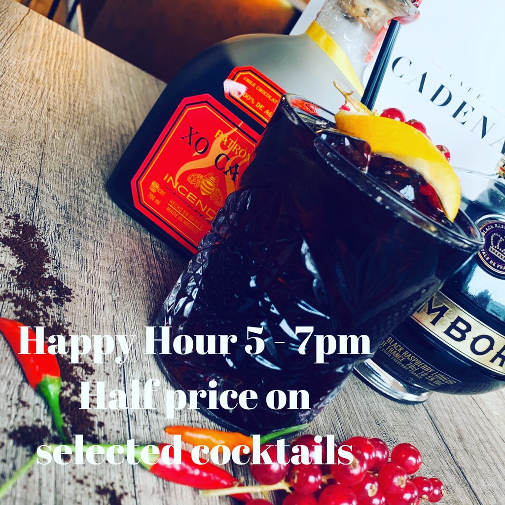 CafeCadena's tweet image. It’s Friday! That means Happy Hour! 
Join us for half price cocktails! 🍸🥂.   #cocktailhour #worcester #bar #tapas #FridayFeeling