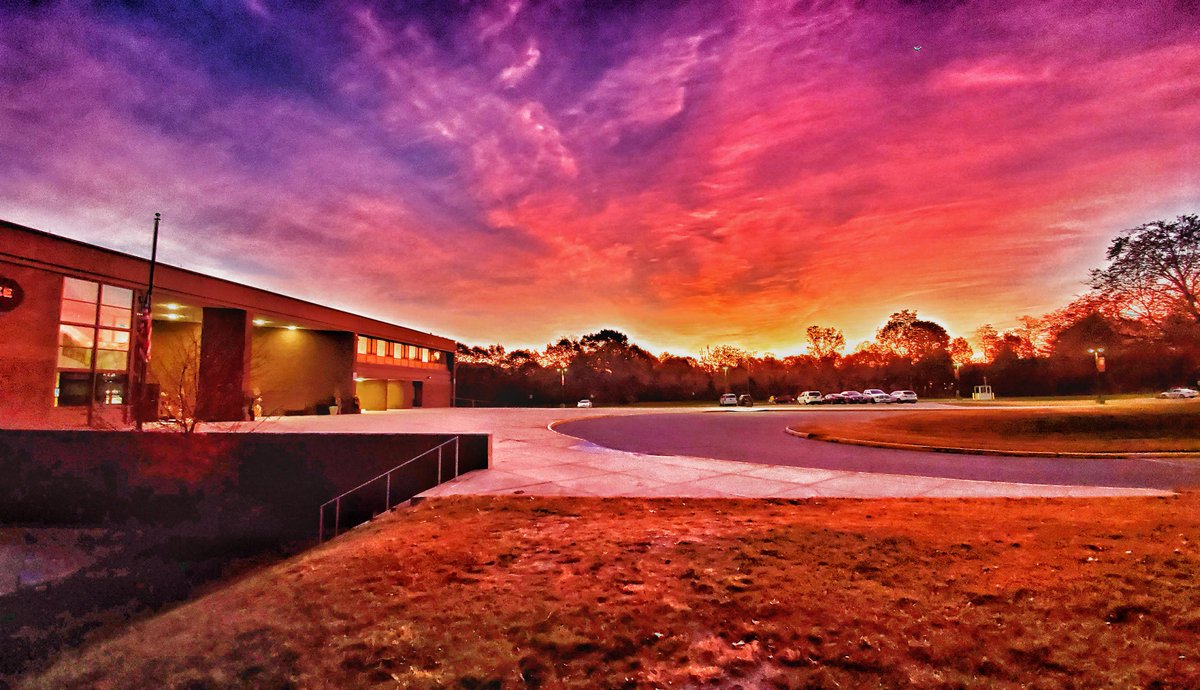Friday morning sunrise <a href="/SCSD_NMS/">N E S A Q U A K E</a>
