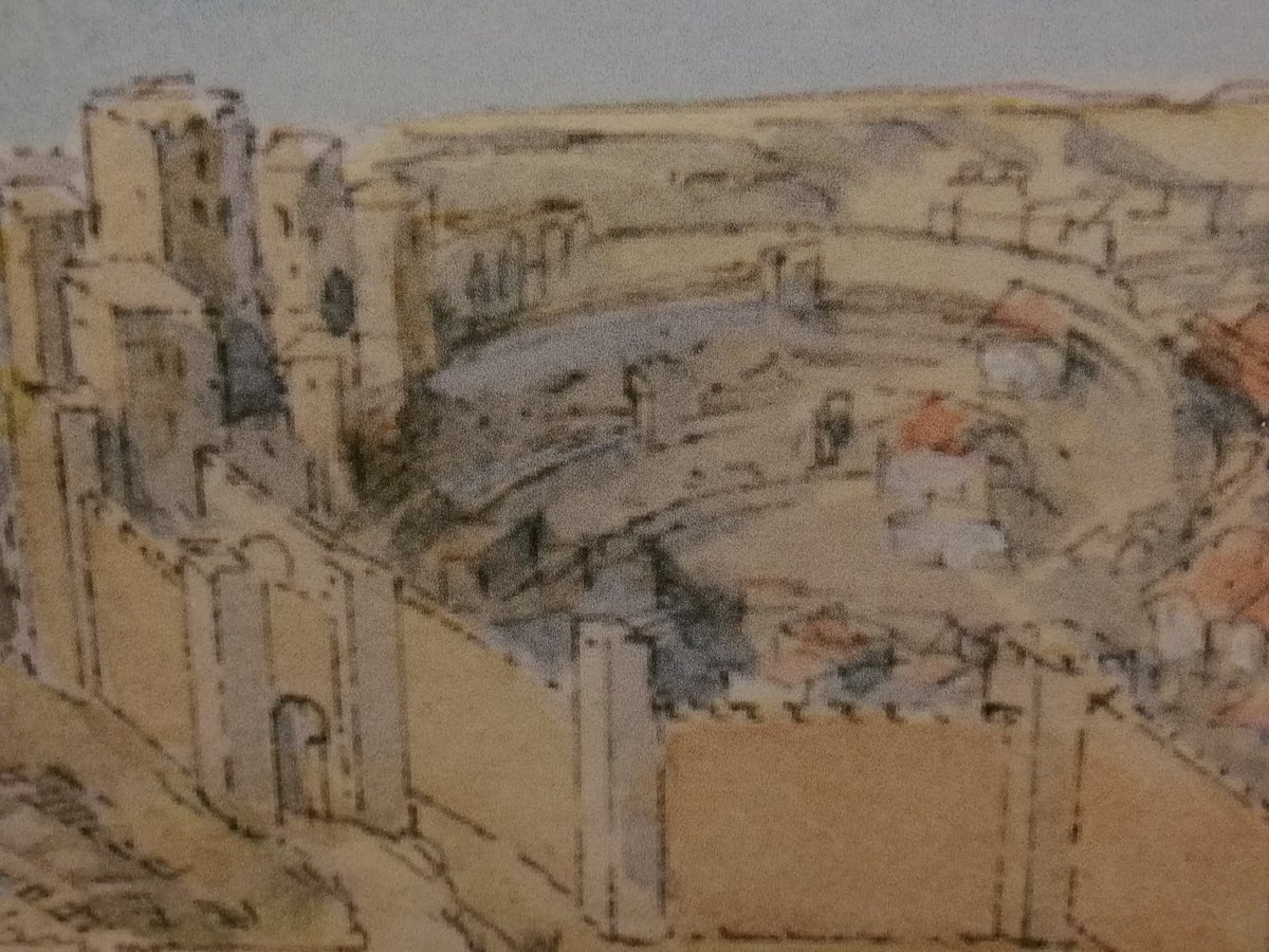 La llegada de los musulmanes a la península supuso su reconversión en Alcazaba, quedando muy cerca de la mezquita, la actual Catedral Vieja, y en el entorno del Barrio del Pópulo, germen medieval de la ciudad actual.