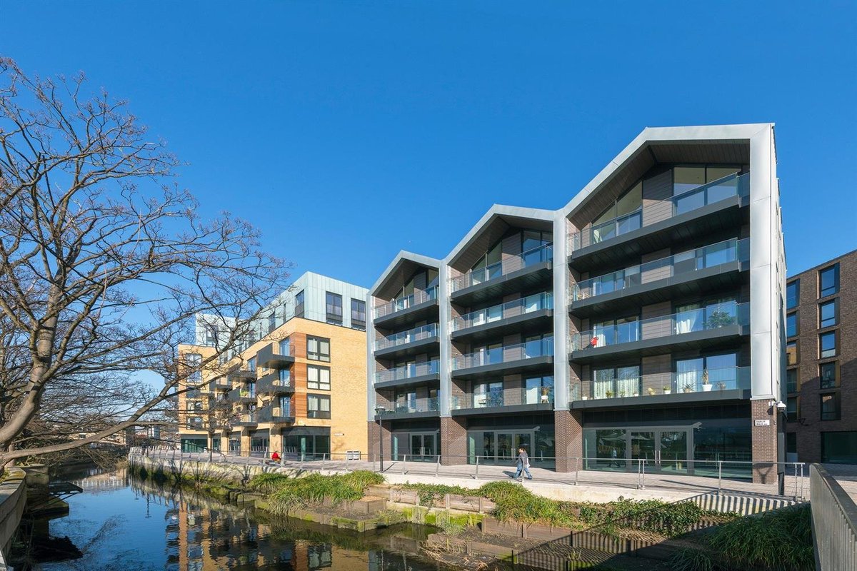 Upper Tooting haart tweet media