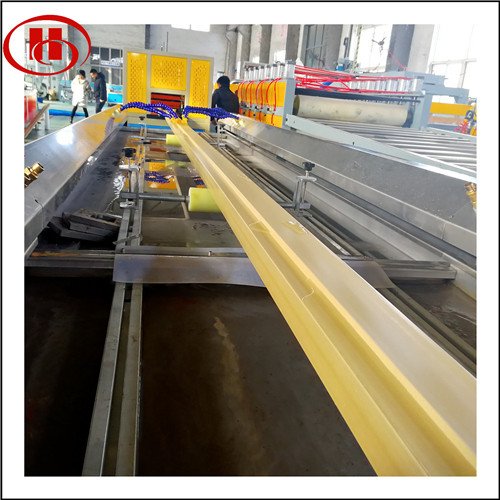 tongsanmachine's tweet image. WPC door frame making machine
1,material: PVC+wood
2,extruder: high output conical double screw
3,calibrator:high speed cooling #wpcWindowAndDoorFrameMakingMachine #pvcProfileMachine #wpcProfileExtrusionLine #pvcWindowMachine #wpcDoorFrameMachine