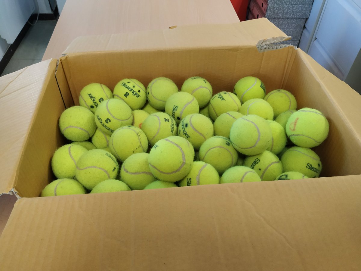 Una vez más el Club de Tenis Mairena nos hace la donación de las bolas que ya no van a usar en sus clases de pádel y tenis. ¡Muchas gracias! <a href="/ctmairena/">CTMairena</a>
