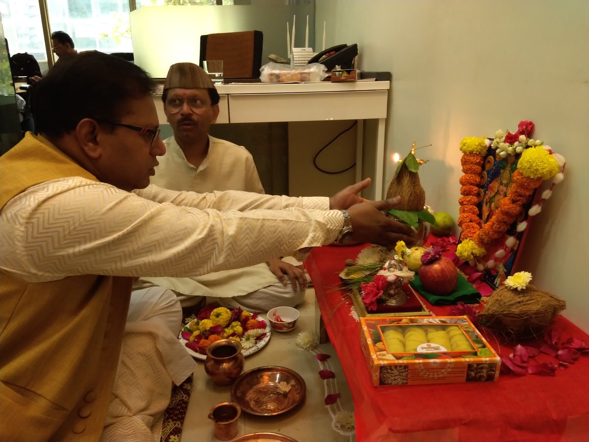Lyncbiz's tweet photo. Diwali celebration
#Lyncbiz #Diwali2019 #Lyncans https://t.co/ElxrxQR4Ci