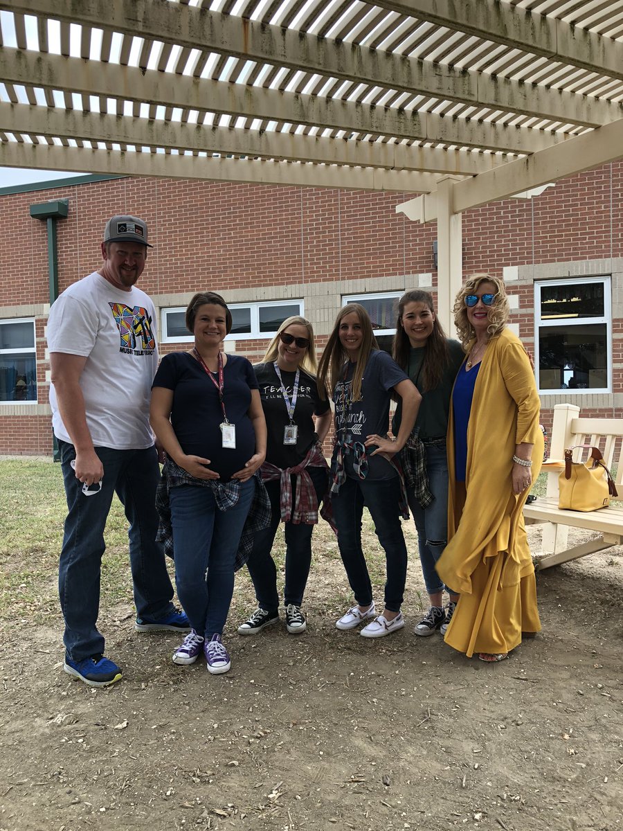 TobolaMath's tweet photo. Late post! Decades day in 5th grade😍😍😍 @Longbranch_Elem https://t.co/PPYF33liZo