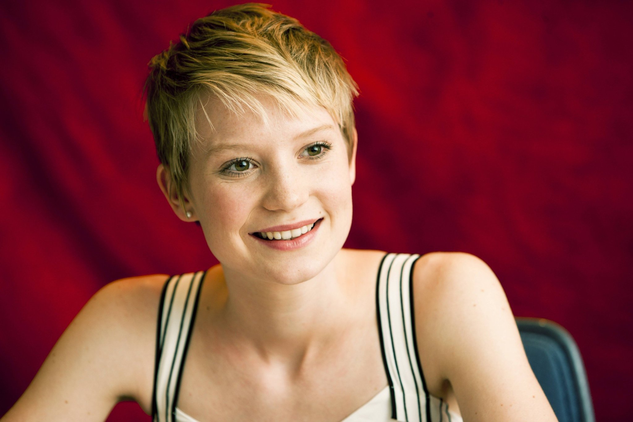 Happy Birthday to one of the best and most underrated actresses working today, Mia Wasikowska! 