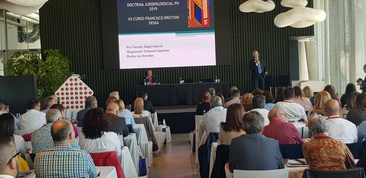 D. Vicente Magro, Magistrado del la Sala Segunda del Tribunal Supremo, nos habla sobre Doctrina y Jurisprudencia 2018/2019 en materia de propiedad horizontal. Presenta D. Augusto Soler, presidente de COAFA.