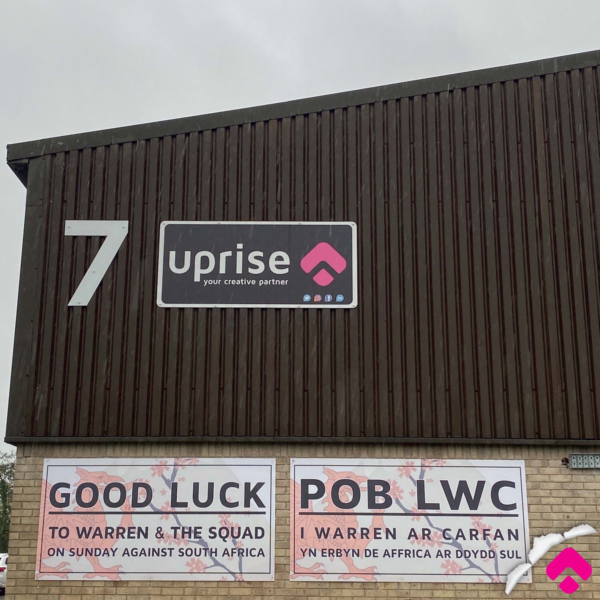 UprisePrint's tweet photo. The best of luck to @WelshRugbyUnion in their Semi-Final @rugbyworldcup match on Sunday against South Africa!
#WRU #WALVSA #RWC2019 #RWCJapan #ForTheJersey #YCrys #welshsport #wales #sport #Rugby https://t.co/gP6h2JeAwI